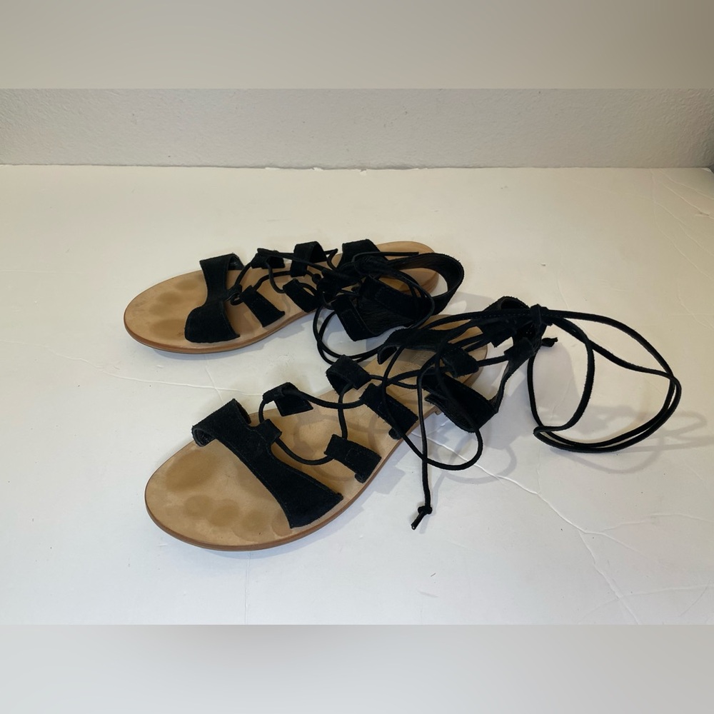 CoRNETTI Women’s Black Leather Heart‎ Gladiator Lace-Up Flat Sandals Size 7